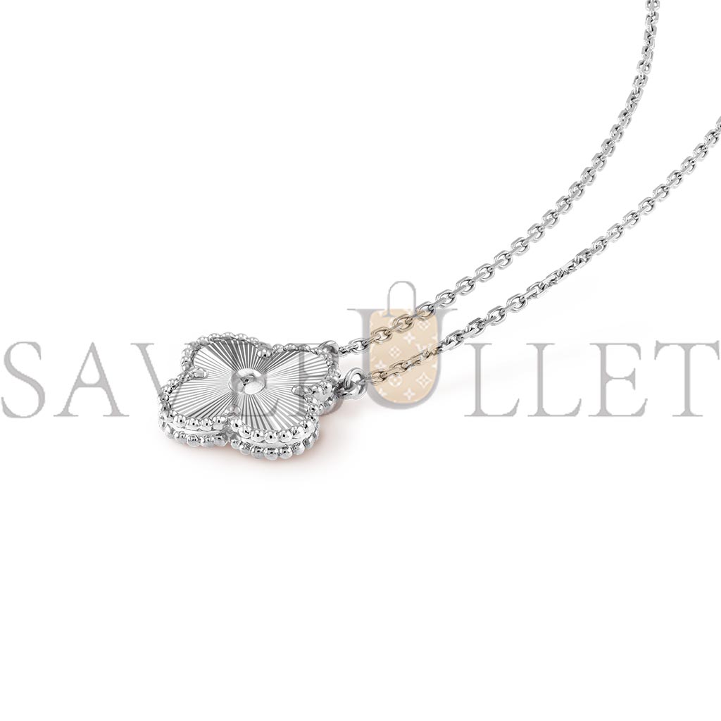 VAN CLEEF ARPELS VINTAGE ALHAMBRA PENDANT 18K WHITE GOLD VCARP9XG00